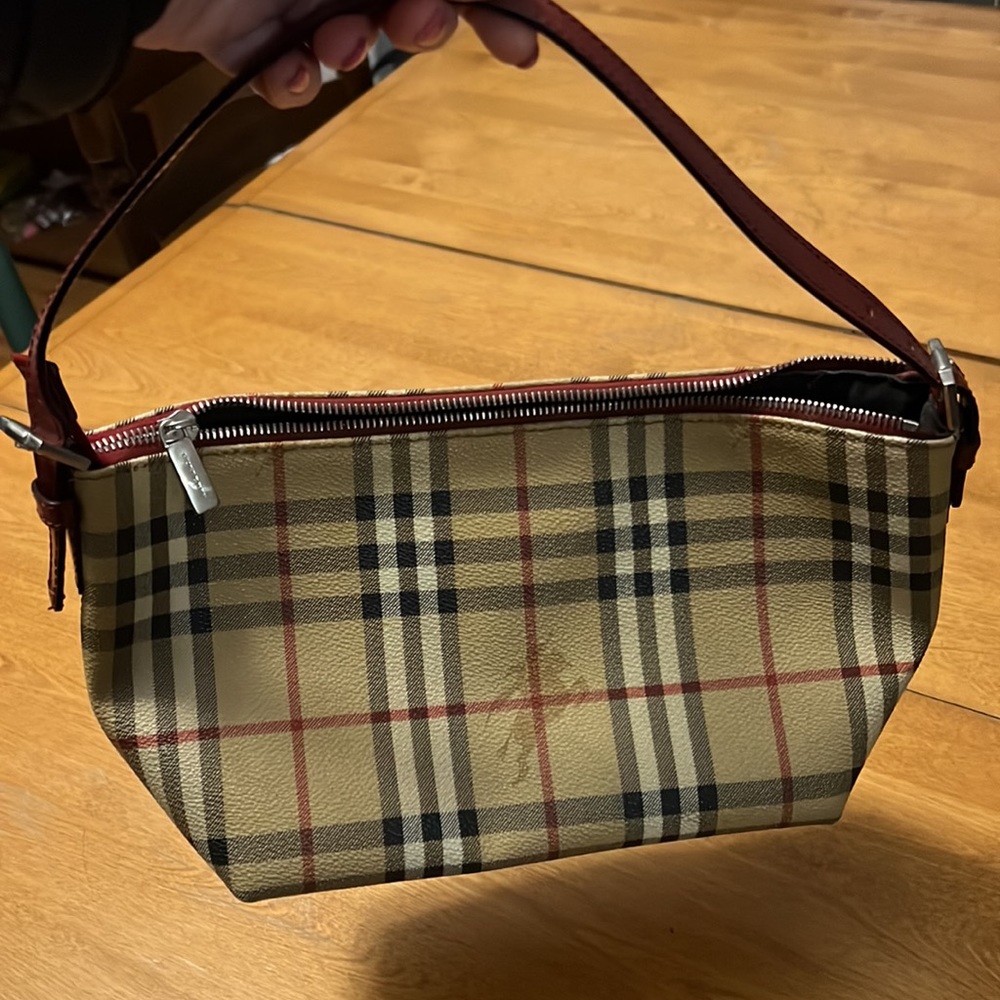 BURBERRY HAYMARKET PLAID SHOULDER BAG LEATHER - Picture 3 of 9